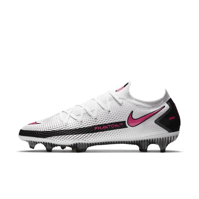 best nike cleats for strikers